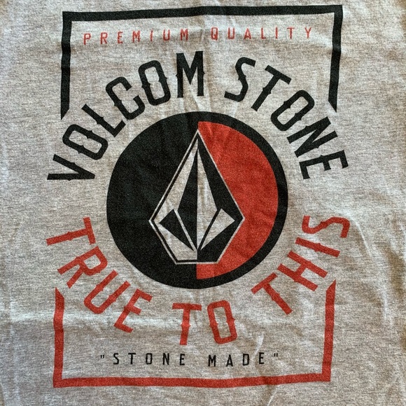 Men’s Medium Volcom Tank - Picture 2 of 4